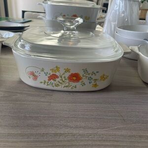 Vintage Corning ware casserole set